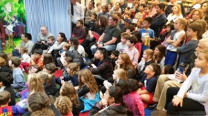 Robot_demo_crowd-300x168